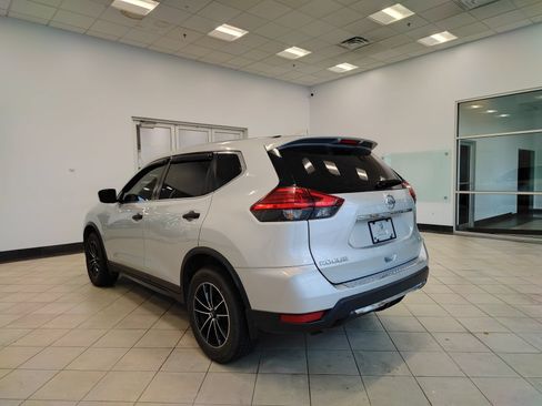 Used 2017 Nissan Rogue S AWD/4WD image 5
