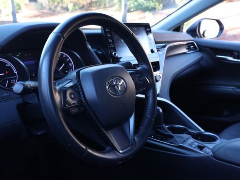 Used 2021 Toyota Camry XSE image 14