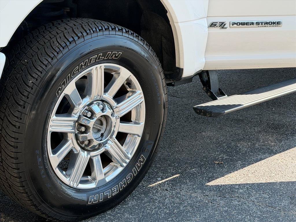 Used 2019 Ford F250 Limited AWD/4WD image 9