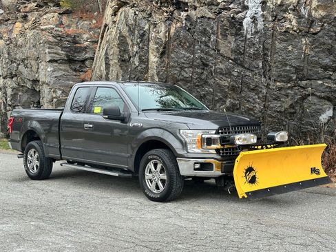 Used 2018 Ford F150 XLT w/ Equipment Group 302A Luxury image 3