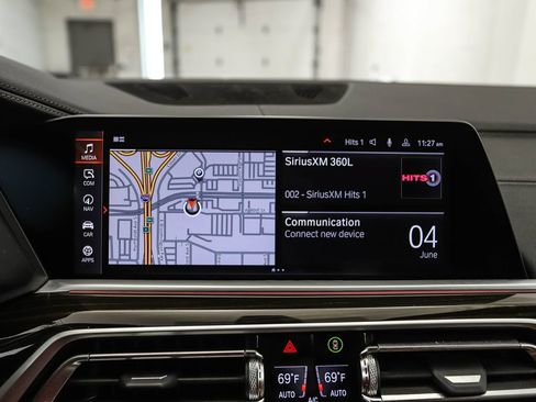 Used 2023 BMW X5 xDrive40i w/ Premium Package AWD/4WD image 15