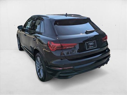 Used 2025 Audi Q3 2.0T Premium w/ Convenience Package image 7