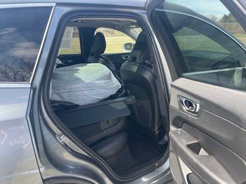 Used 2020 Volvo XC60 T5 Inscription w/ Protection Package image 11