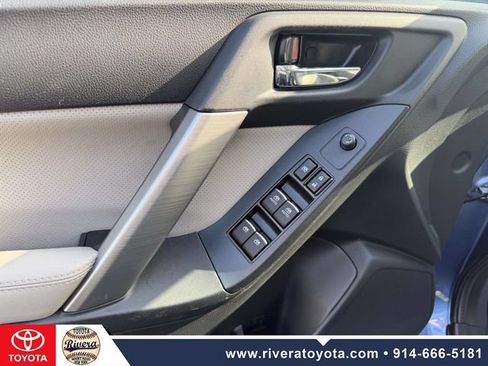 Used 2017 Subaru Forester 2.5i Limited AWD/4WD image 9