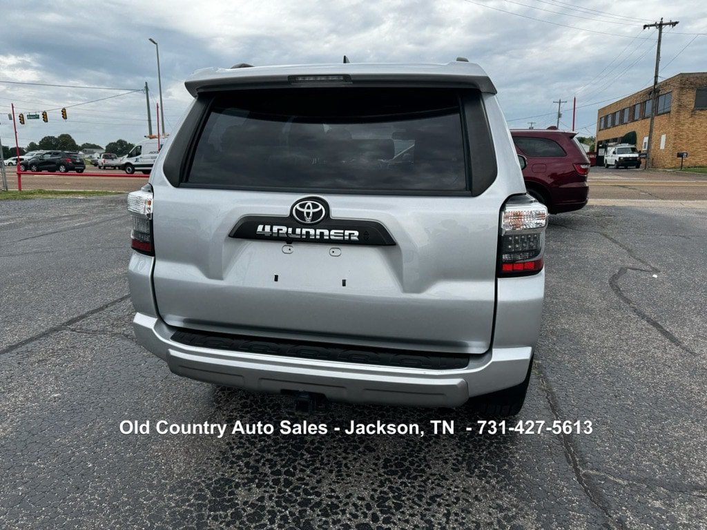 Used 2022 Toyota 4Runner TRD Off-Road Premium AWD/4WD image 7