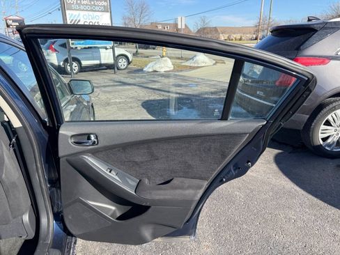 Used 2012 Nissan Altima 2.5 S FWD image 15