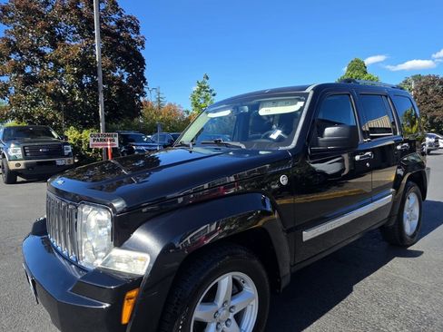 Used 2012 Jeep Liberty Limited AWD/4WD image 4