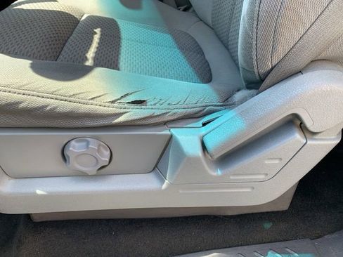 Used 2013 Ford F150 XLT image 25