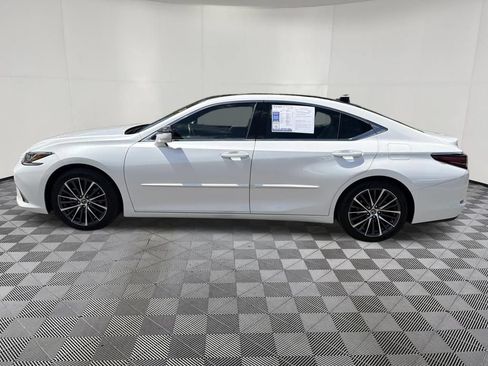 Used 2022 Lexus ES 350 w/ Premium Package FWD image 4