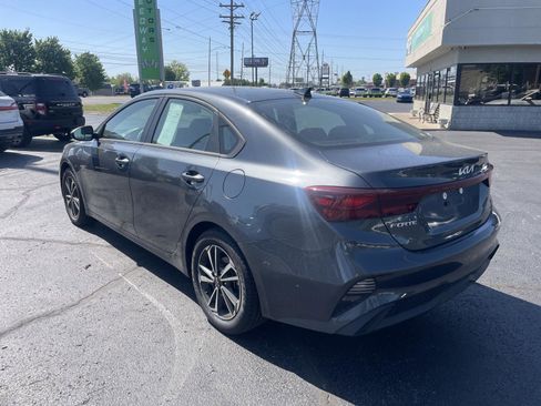 Used 2024 Kia Forte LXS FWD image 3