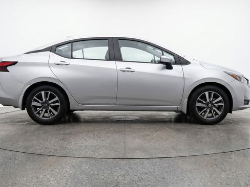 Used 2025 Nissan Versa SV FWD image 11