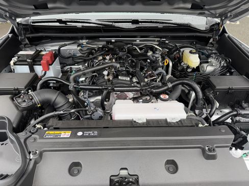 Certified 2025 Toyota 4Runner SR5 image 39