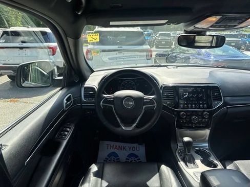 Used 2019 Jeep Grand Cherokee Limited w/ Luxury Group II AWD/4WD image 11