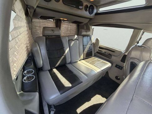 Used 2021 Chevrolet Express 2500 LS w/ Enhanced Convenience Package RWD image 23
