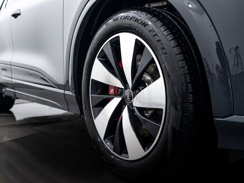 New 2025 Audi SQ6 e-tron Premium Plus image 22