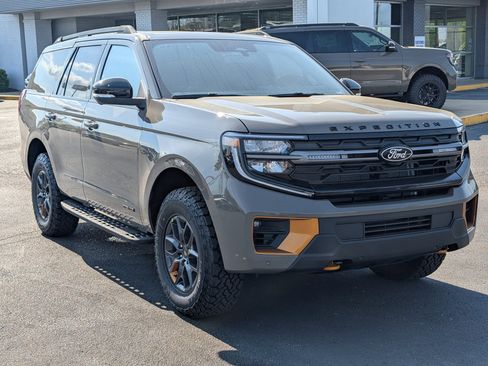 New 2026 Ford Expedition Tremor image 4