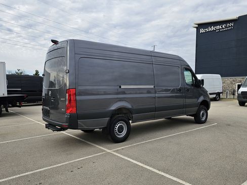 New 2025 Mercedes-Benz Sprinter 2500 image 3