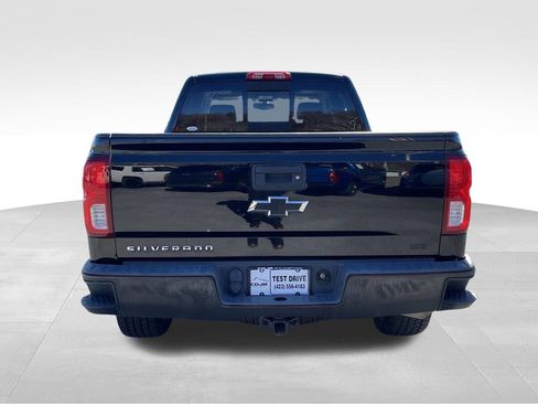 Used 2017 Chevrolet Silverado 1500 LTZ Z71 image 4