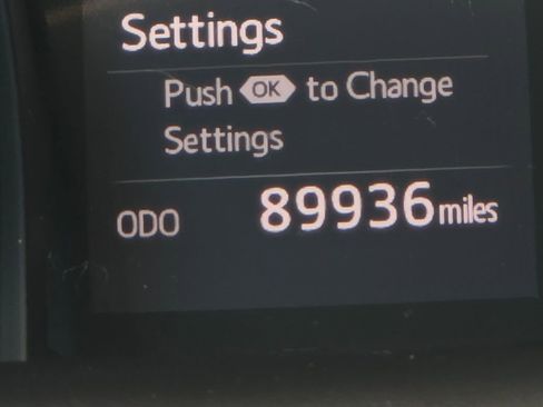 Used 2019 Toyota Camry LE FWD image 28