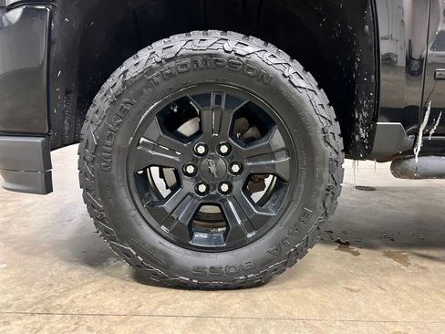 Used 2016 Chevrolet Silverado 1500 LT w/ Midnight Edition image 7