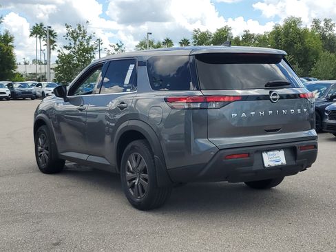 Used 2024 Nissan Pathfinder S image 7
