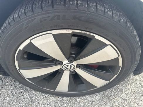 Used 2013 Volkswagen Beetle 2.0T FWD image 4