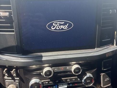 Used 2025 Ford F350 Lariat w/ Chrome Package image 14