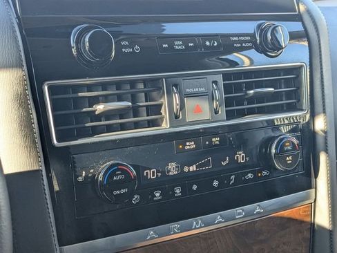 Used 2023 Nissan Armada SL w/ Captain's Chairs Package image 23