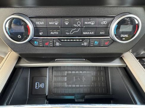 Used 2021 Ford Expedition XLT AWD/4WD image 31