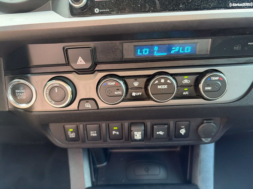 Used 2021 Toyota Tacoma TRD Off-Road w/ Technology Package AWD/4WD image 30