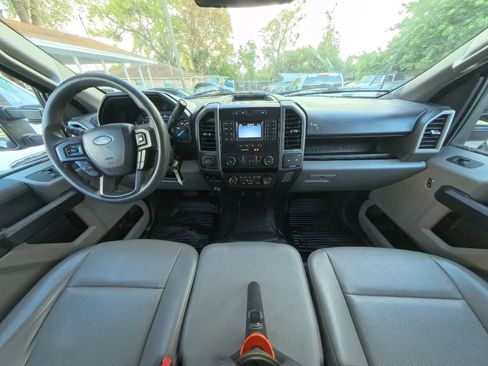 Used 2022 Ford F250 XL w/ Power Equipment Group image 21