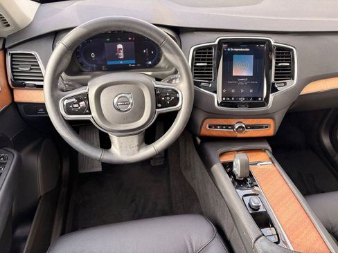 Certified 2024 Volvo XC90 B5 Plus w/ Protection Package Premier image 21