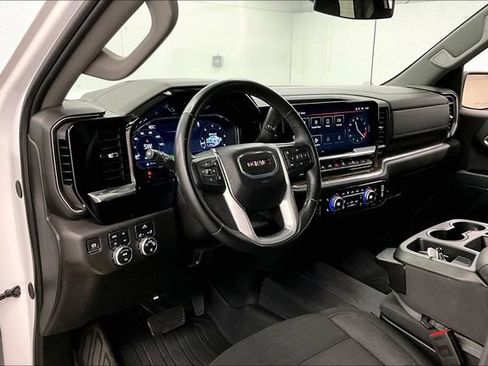 Used 2024 GMC Sierra 1500 SLE w/ Preferred Package AWD/4WD image 17