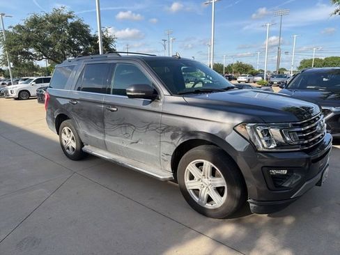 Used 2020 Ford Expedition XLT w/ Equipment Group 202A RWD image 2