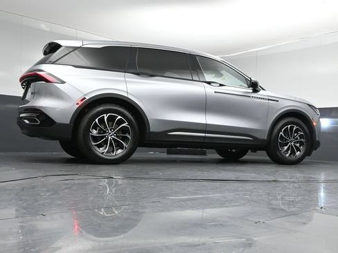 Certified 2025 Lincoln Nautilus Premier AWD/4WD image 35