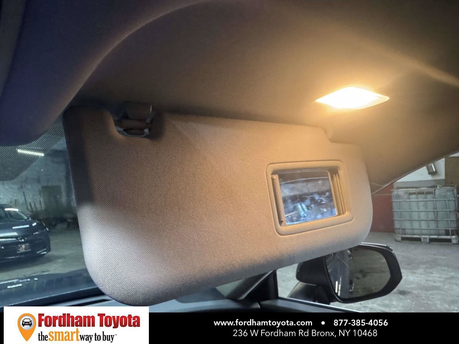 Used 2024 Toyota Grand Highlander AWD image 33