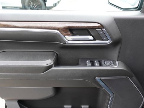 Used 2024 GMC Sierra 1500 Elevation image 11