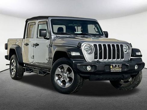 Used 2020 Jeep Gladiator Sport w/ Quick Order Package 24S image 2