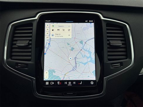 Certified 2024 Volvo XC90 B5 Core w/ Climate Package image 18