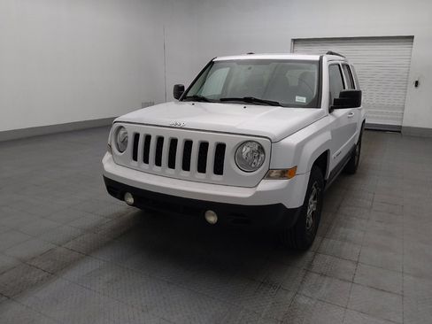 Used 2017 Jeep Patriot Sport w/ Power Value Group FWD image 15