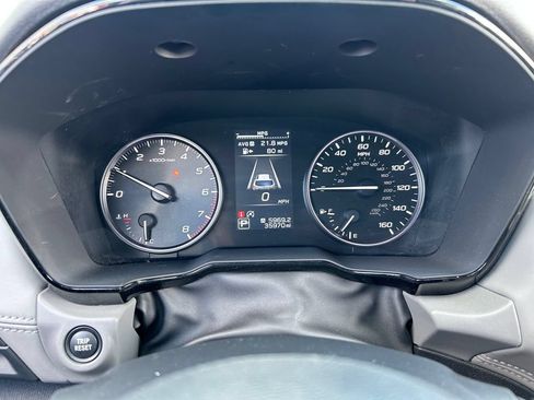 Used 2024 Subaru Outback Premium AWD/4WD image 11
