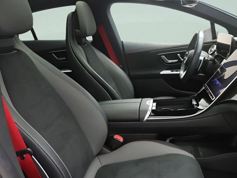 Used 2023 Mercedes-Benz EQE AMG 4MATIC Sedan image 26