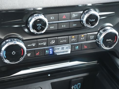 New 2026 Ford F350 Platinum AWD/4WD image 29