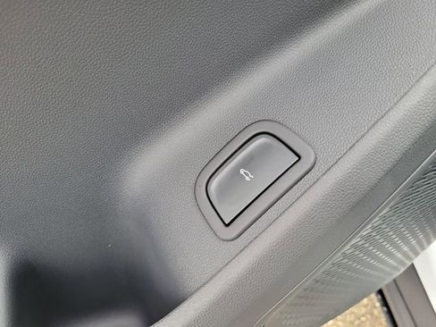 New 2026 Chevrolet Traverse LT image 19