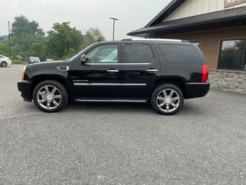 Used 2008 Cadillac Escalade AWD image 3
