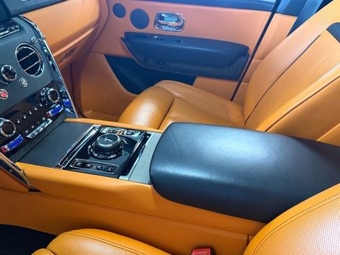 Used 2023 Rolls-Royce Cullinan w/ Dark Exterior Package image 35