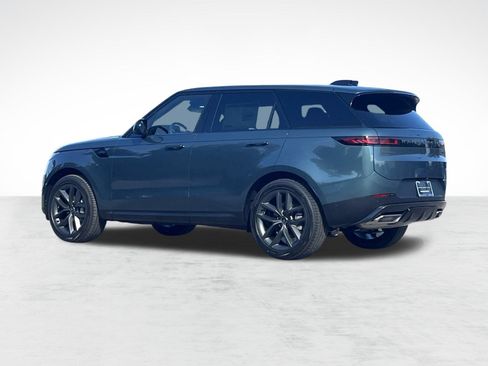 Used 2025 Land Rover Range Rover Sport SE AWD/4WD image 3