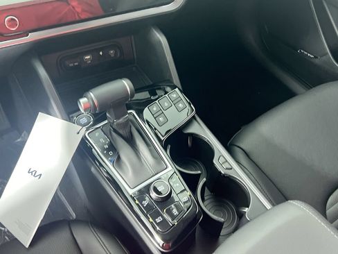 Certified 2025 Kia Sportage SX FWD image 23