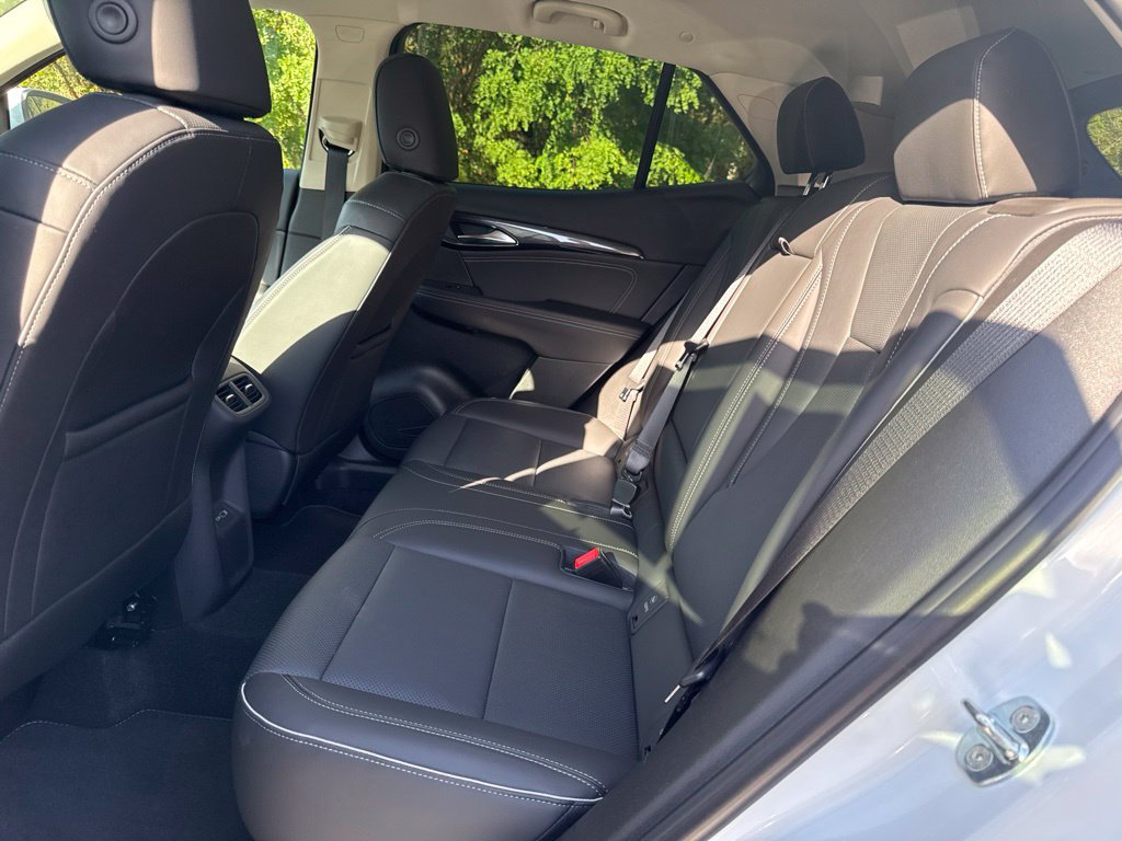 Used 2023 Buick Envision Essence AWD/4WD image 12