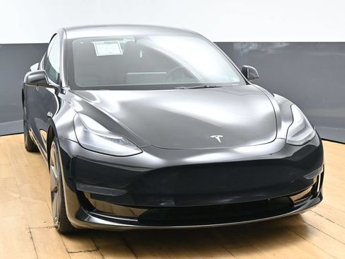 Used 2023 Tesla Model 3 Standard Range RWD image 3